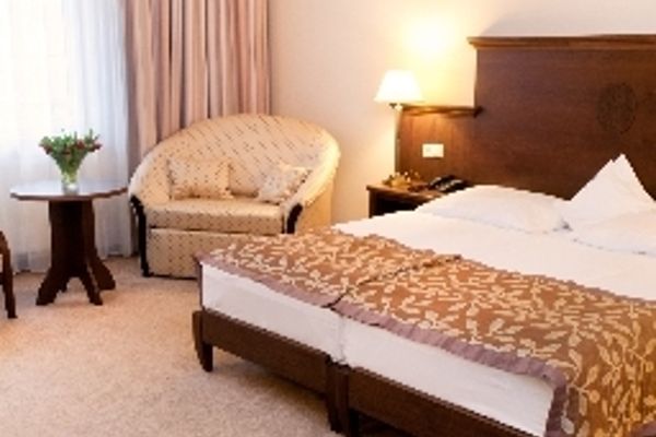 Hotel Lubicz (Ustka)